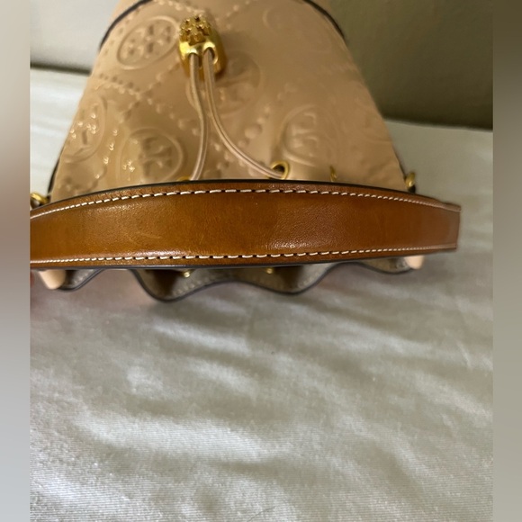 Tory Burch Mini T Monogram Bucket Bag Warm Chai Patent Leather w/Dust Bag - Picture 12 of 16